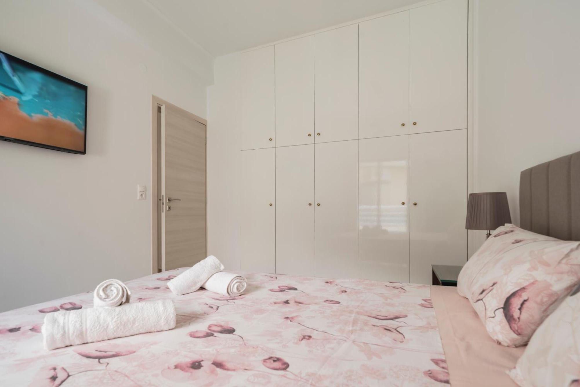 Neon 2Br Luxurious Central Apt Heraklion Esterno foto
