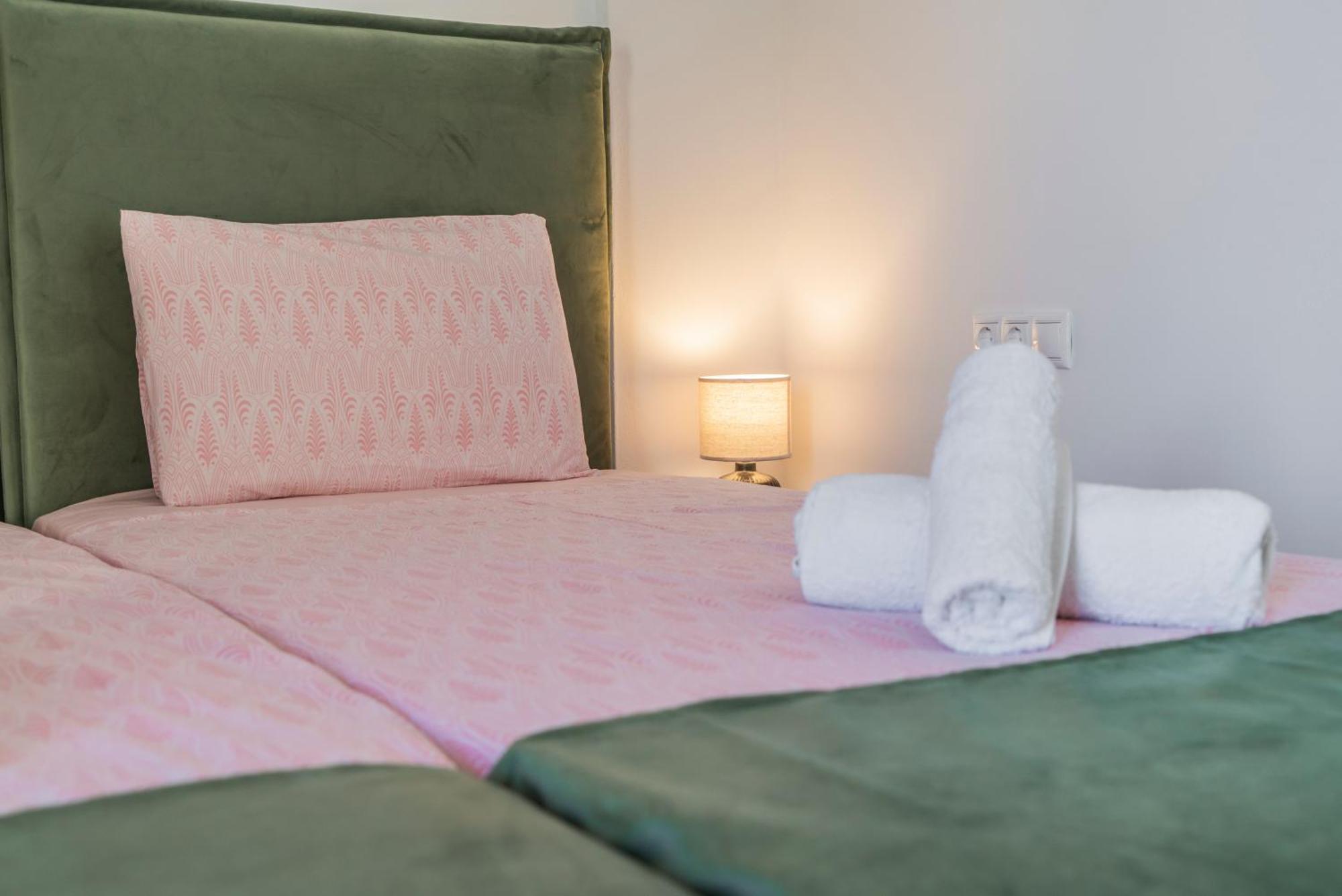 Neon 2Br Luxurious Central Apt Heraklion Esterno foto